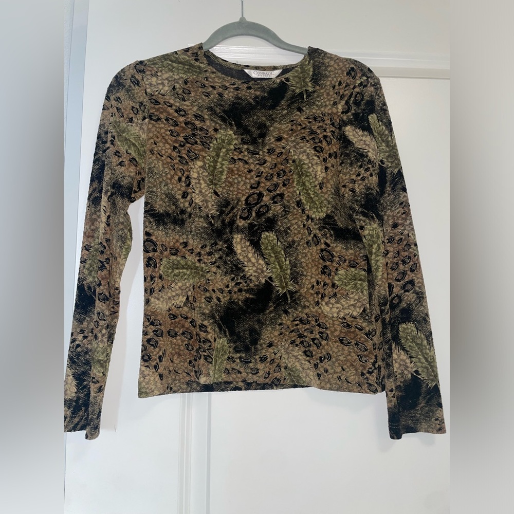 Vintage Conrad C long sleeve animal print shirt. Women’s M